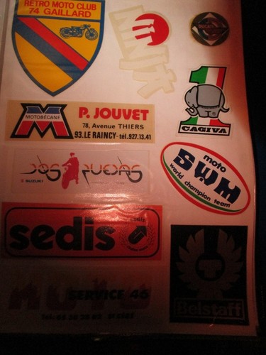 Autocollants moto cagiva - 10,